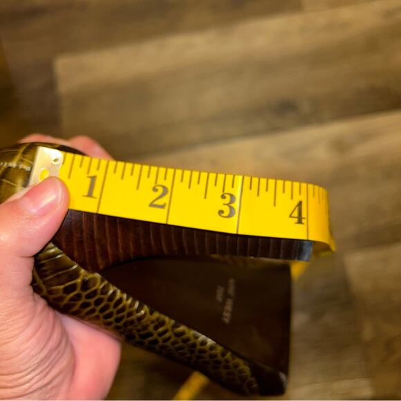 Nine West Women’s 7 1/2 Green Heels Dark Green Reptile Look Leather heel - Picture 10 of 10